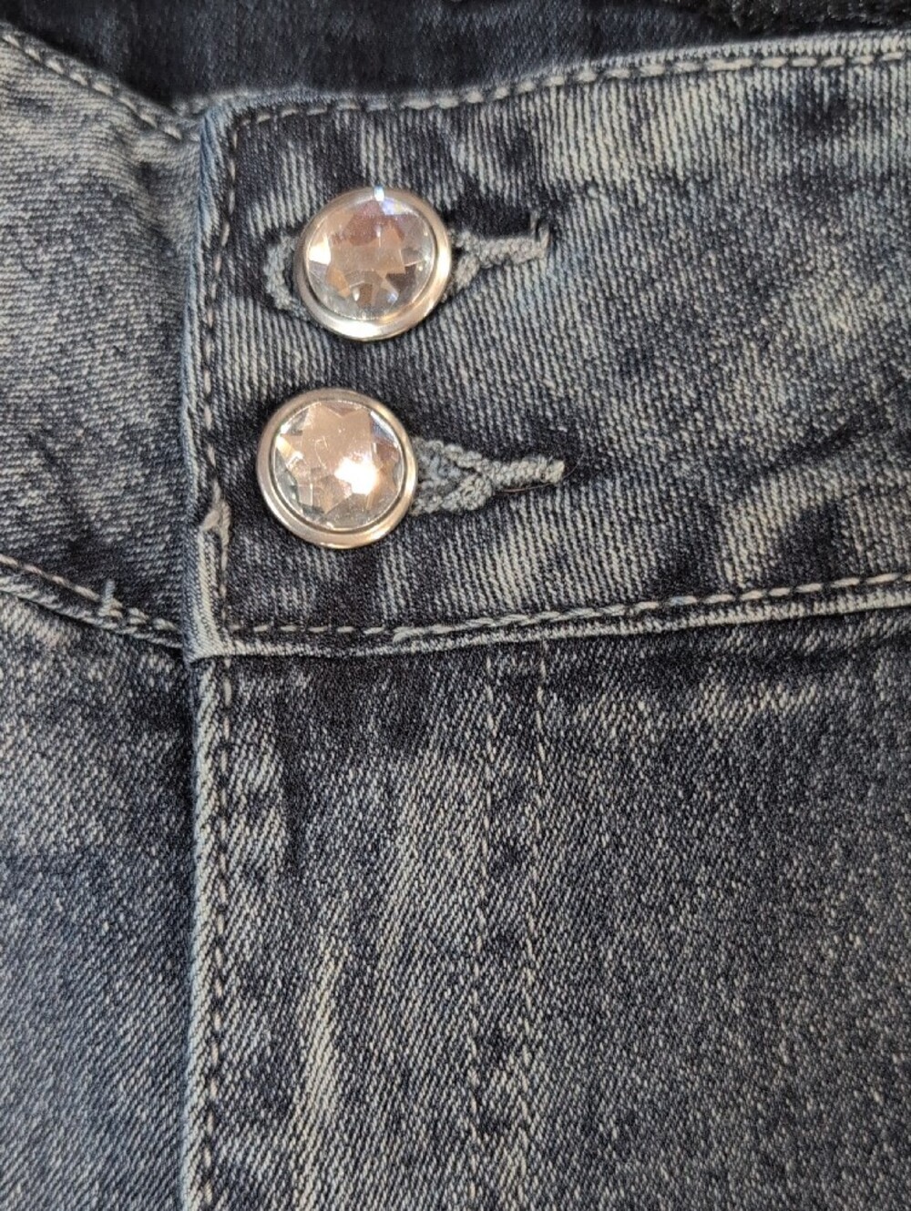 Slim Fit  Jeggings with Studded Pocket Detail - Picture 5 of 10